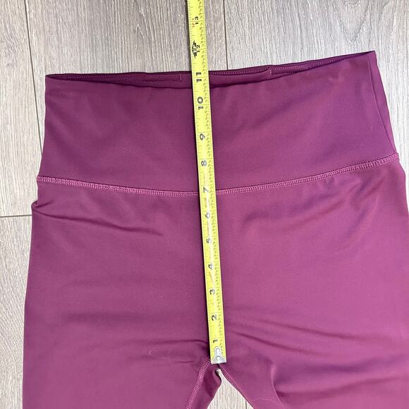 Lou & Grey Hi-Rise Burgundy Red Athletic Workout Leggings - Size Small - Picture 4 of 6